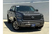 $39489 : Toyota Tundra 2019 4x4 SR5 4 thumbnail