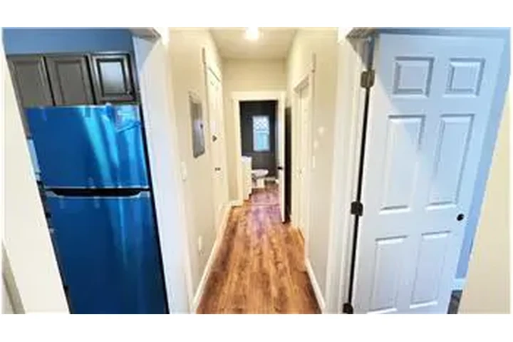 $3200 : Rental property with 3 bedro image 7