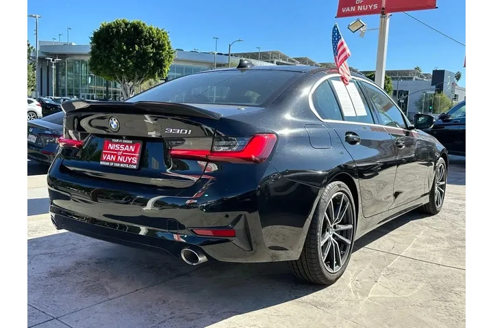 $27998 : BMW 3 Series 2021 330i 4dr S image 6