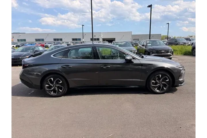 $22500 : Hyundai SONATA 2025 SEL 4dr image 2