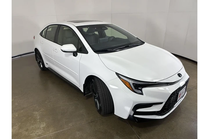 $30000 : Gold Certified 2025 Corolla H image 6