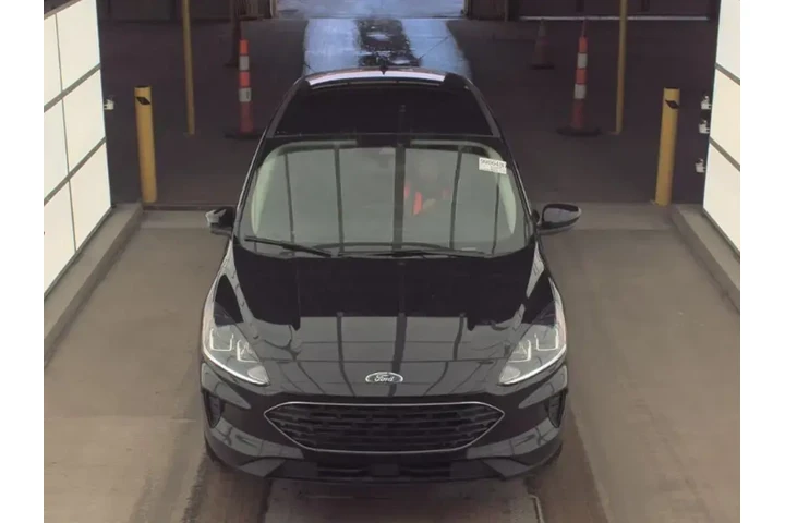 $17959 : Ford Escape 2022 AWD SE 4dr image 3