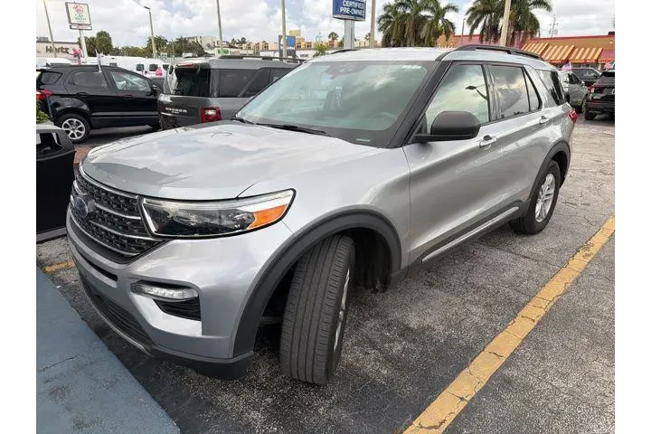 $26790 : Ford Explorer 2023 XLT 4dr S image 1
