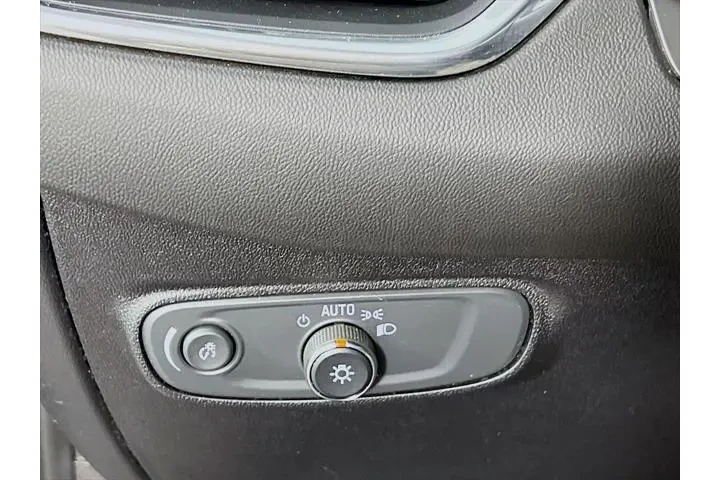 $12232 : Chevrolet Equinox 2018 LT 4d image 9