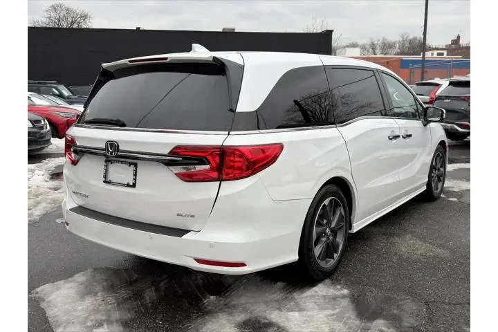 $39995 : Honda Odyssey 2024 Elite 4dr image 4