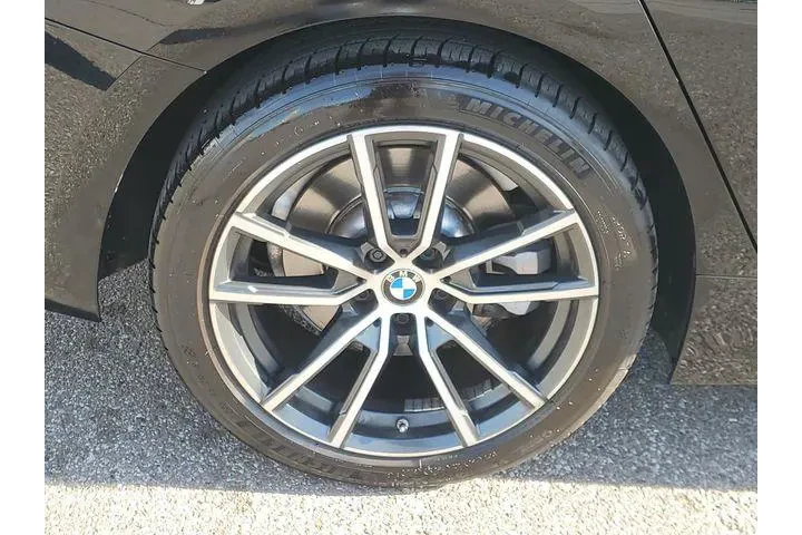 $24997 : BMW 3 Series 2022 330i 4dr S image 5