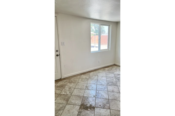 $875 : Apartamento bello image 3