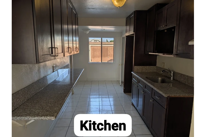 $3500 : 3 BEDROOM ELA (DUPLEX) image 6