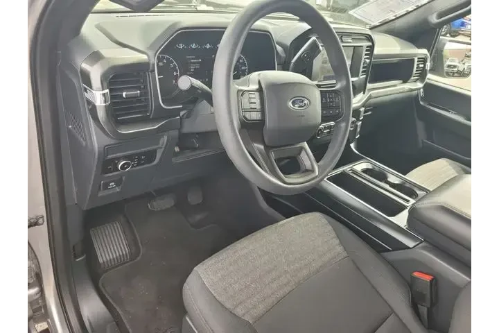 $38539 : Ford F-150 2023 4x4 XL 4dr S image 9