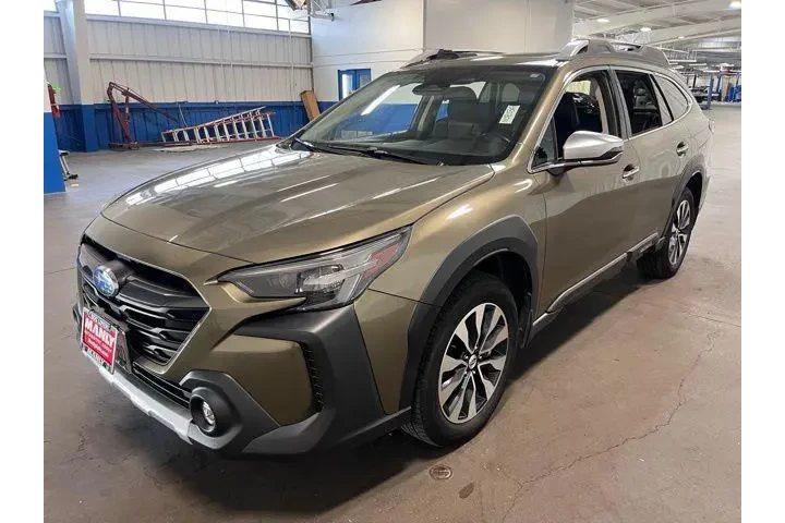 $31546 : Subaru Outback 2023 AWD Tour image 7