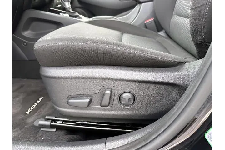 $18999 : Hyundai KONA 2023 AWD SEL 4d image 10