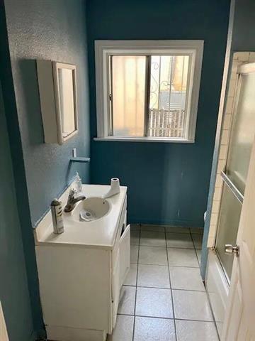 $1400 : Family Home 2 Bath image 6