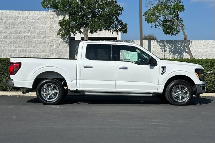 $39005 : Ford F-150 2025 4x2 XLT 4dr image 3
