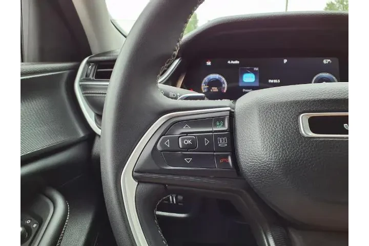 $27900 : Jeep Grand Cherokee L 2023 4 image 10