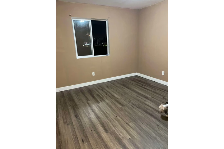 $900 : Se renta recamara image 3