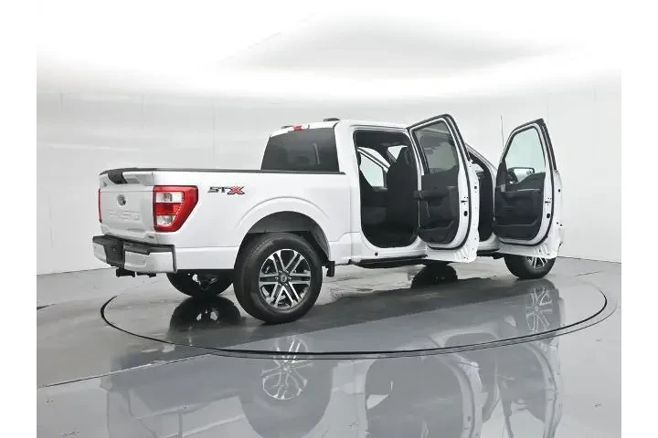 $32700 : Ford F-150 2023 4x2 XL 4dr S image 6