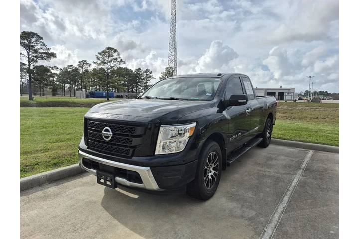 $27591 : Nissan Titan 2020 4x2 SV 4dr image 1