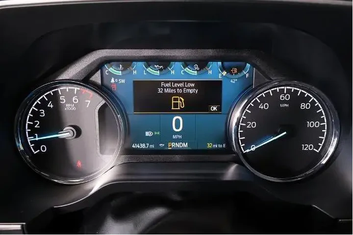 $36688 : Ford F-150 2023 4x4 XLT 4dr image 4