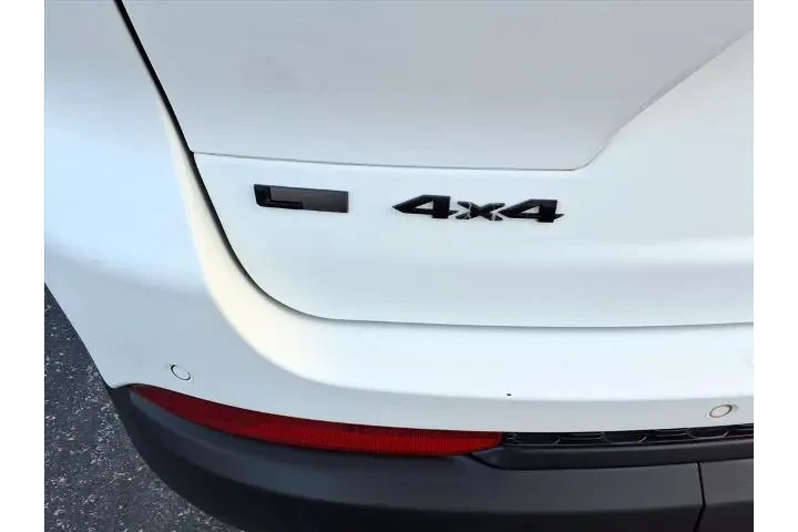 $29823 : Jeep Grand Cherokee L 2023 4 image 5