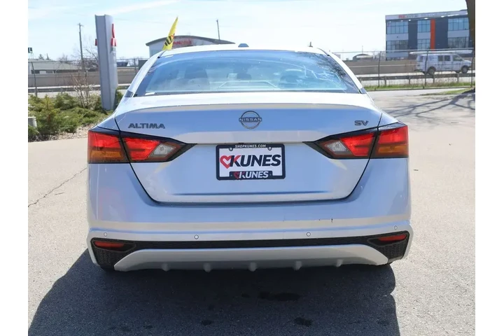 $17477 : Nissan Altima 2023 2.5 SV 4d image 7