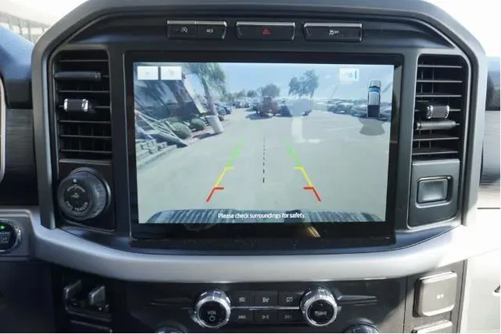 $33888 : Ford F-150 2021 4x2 XLT 4dr image 9