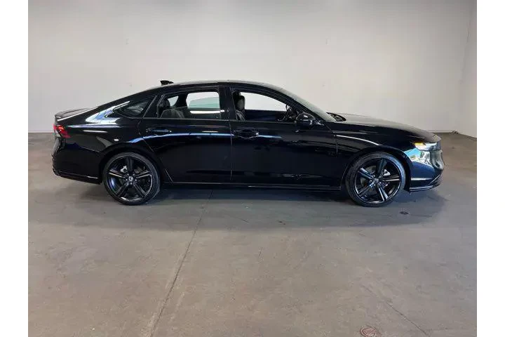 $30931 : Honda Accord Hybrid 2024 Spo image 2