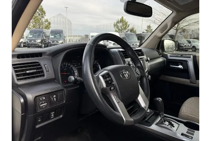 $27164 : Toyota 4Runner 2016 4x4 TRD image 10