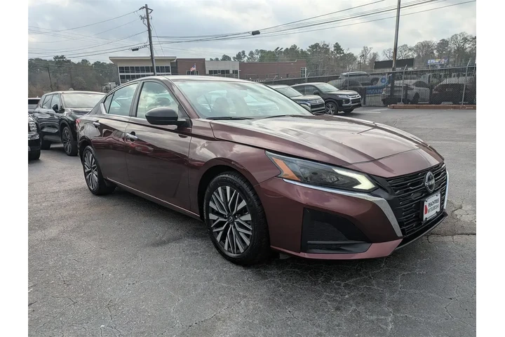 $19997 : Nissan Altima 2024 2.5 SV 4d image 2