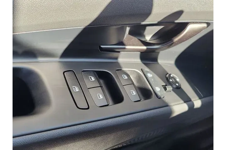 $26500 : Hyundai ELANTRA Hybrid 2026 image 2