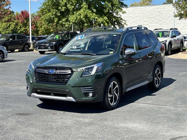 $33773 : PRE-OWNED 2024 SUBARU FORESTE image 5