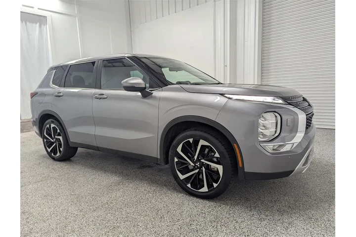 $26997 : Mitsubishi Outlander 2023 AW image 2