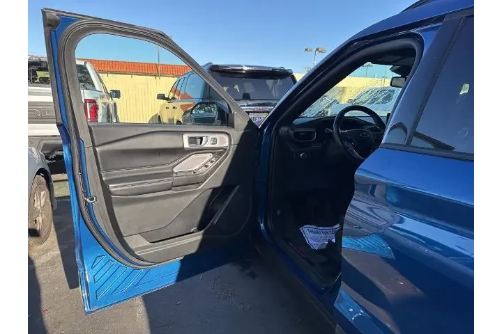 $29313 : Ford Explorer 2020 AWD ST 4d image 5