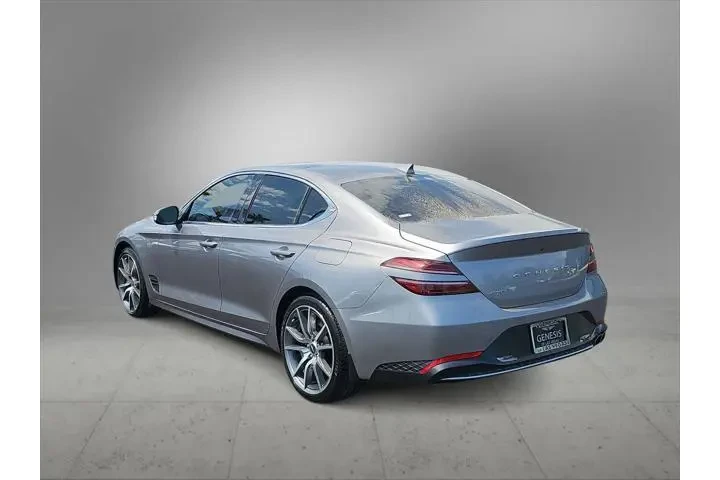 $30500 : Genesis G70 2022 2.0T 4dr Se image 6