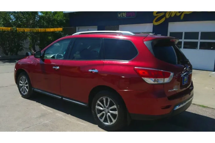 $7599 : 2014 Pathfinder SV image 6