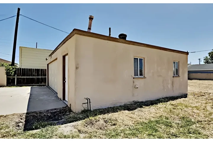 $2660 : Available 3Bed 1Bat in LA image 2