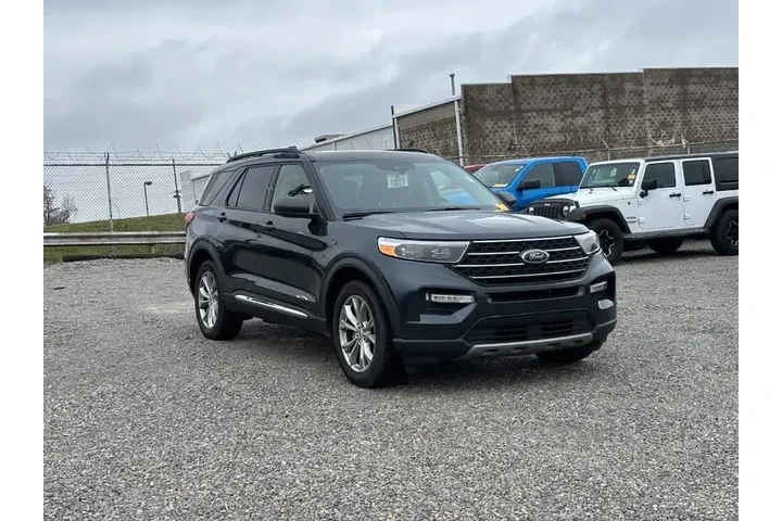 $33999 : Ford Explorer 2023 AWD XLT 4 image 4
