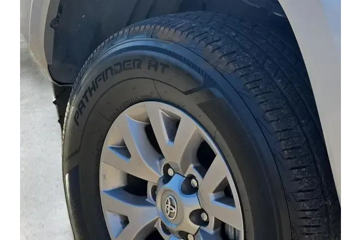 $24750 : Toyota Tacoma 2019 4x2 TRD O image 10