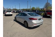 2018 Elantra SEL 2.0L Auto (A thumbnail