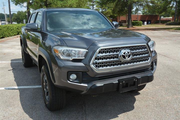 2016 Tacoma TRD Off-Road image 4