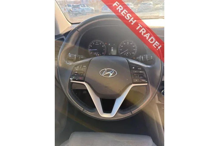 $12874 : Hyundai TUCSON 2018 Value 4d image 7