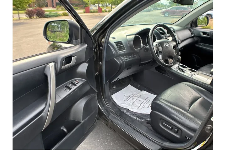 $15000 : 2013 Highlander SE image 2