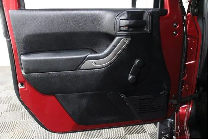 $17889 : Jeep Wrangler 2013 4x4 Sport image 6