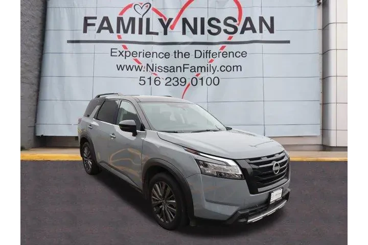 $38625 : Nissan Pathfinder 2024 AWD S image 1