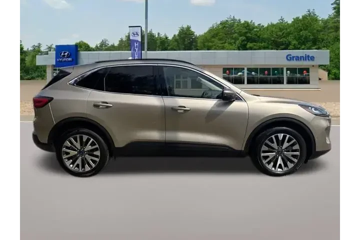 $17990 : Ford Escape 2020 AWD Titaniu image 6