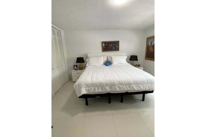 $1200 : Cuarto amoblado en la playa image 3