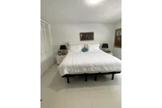 $1200 : Cuarto amoblado en la playa thumbnail