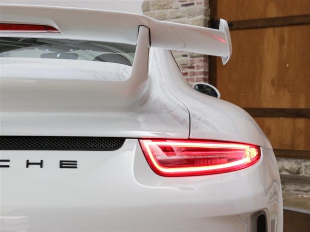 2015 911 GT3 Coupe image 10