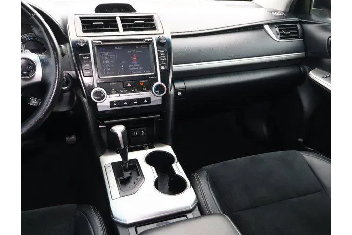 $16213 : Toyota Camry 2014 SE V6 4dr image 10