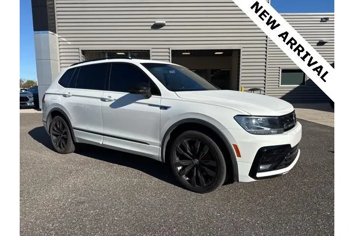 $19515 : Volkswagen Tiguan 2021 SE 4d image 1