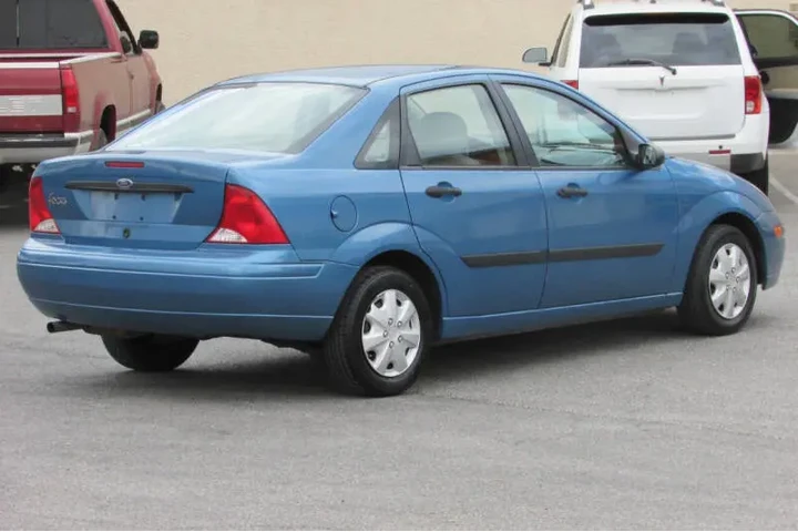 $4995 : 2001 Focus LX image 8